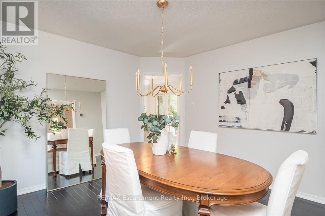 1348 Fieldcrest Lane, Oakville, Ontario L6M 2W8 - Photo 10 - W13826438