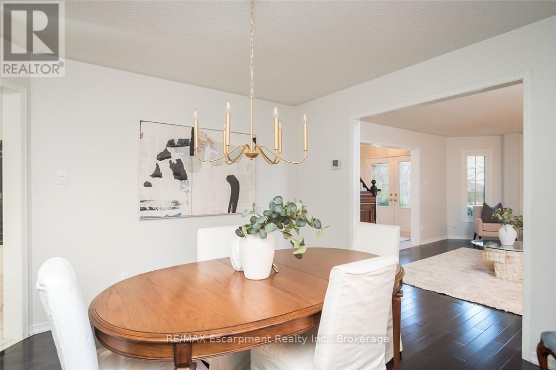 1348 Fieldcrest Lane, Oakville, Ontario L6M 2W8 - Photo 12 - W13826438