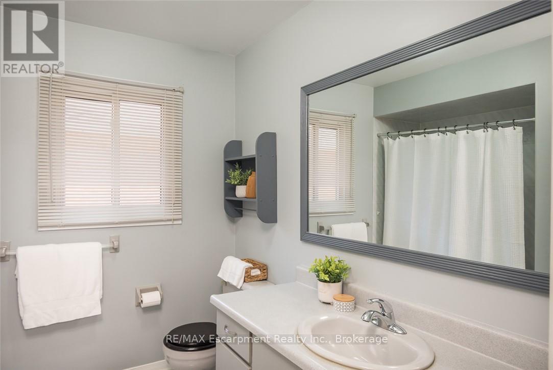1348 Fieldcrest Lane, Oakville, Ontario L6M 2W8 - Photo 36 - W13826438