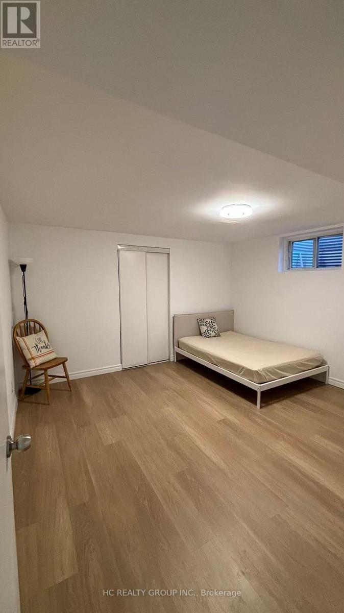 Bsmt - 27 Macklingate Court, Toronto, Ontario  M1V 1A2 - Photo 6 - E13826432