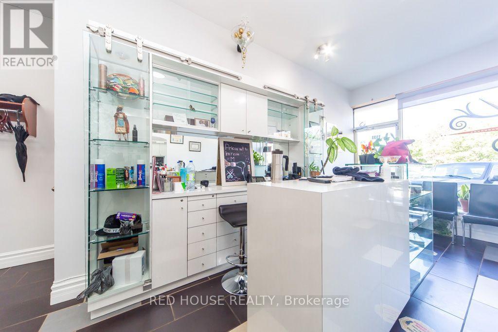 1533 O'connor Drive, Toronto, Ontario  M4B 2V7 - Photo 20 - E13826442