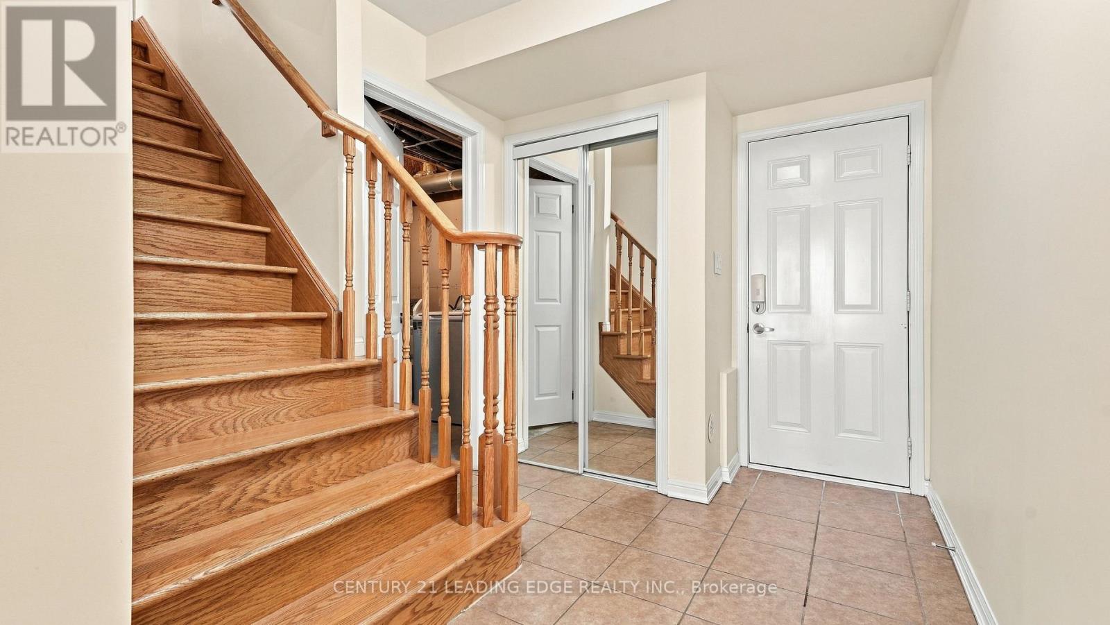 208 Magurn Gate, Milton, Ontario  L9T 7B4 - Photo 8 - W13826462