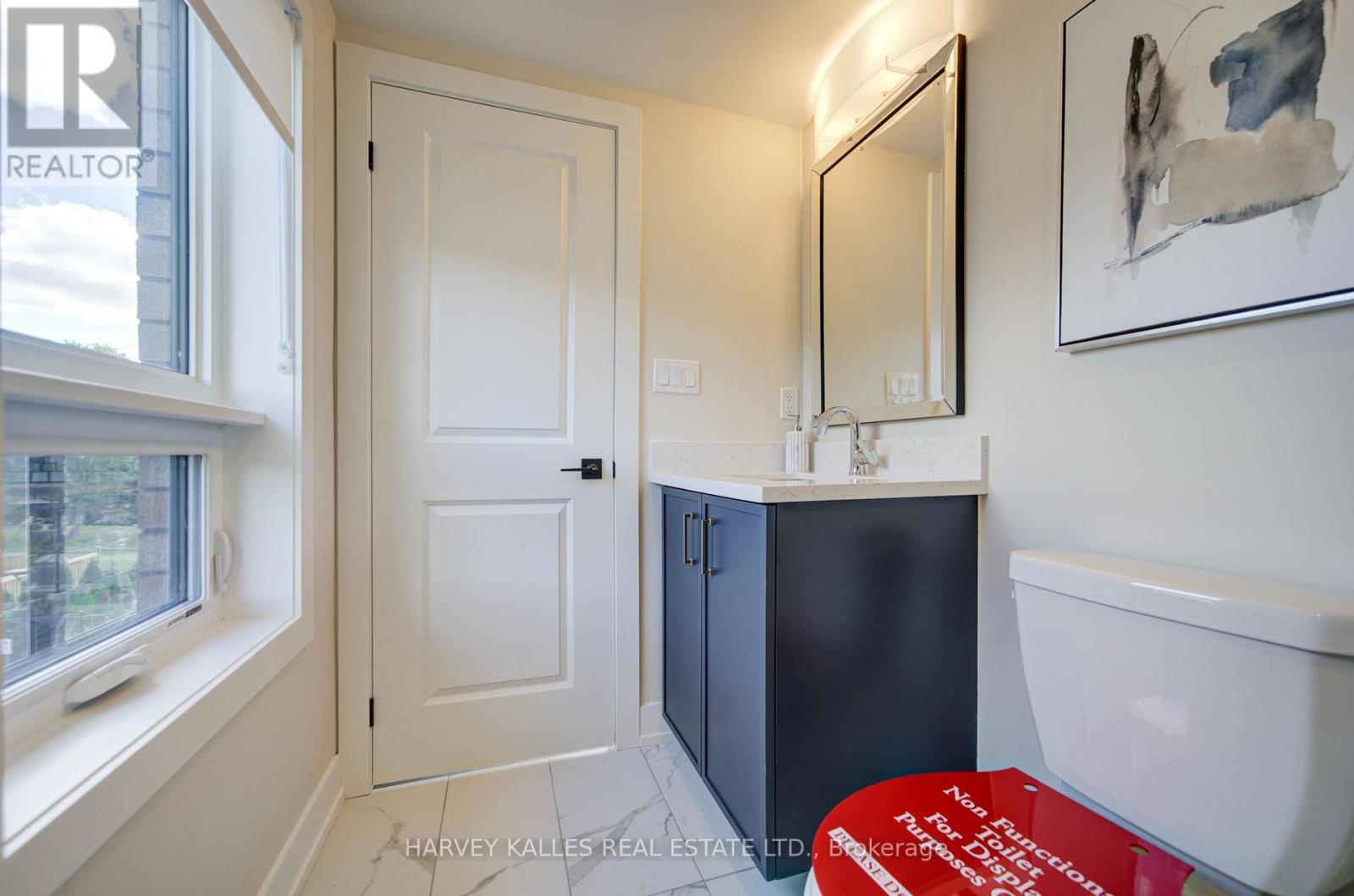 10 - 10 Lytham Green Circle, Newmarket, Ontario  L3X 3A8 - Photo 42 - N13816658