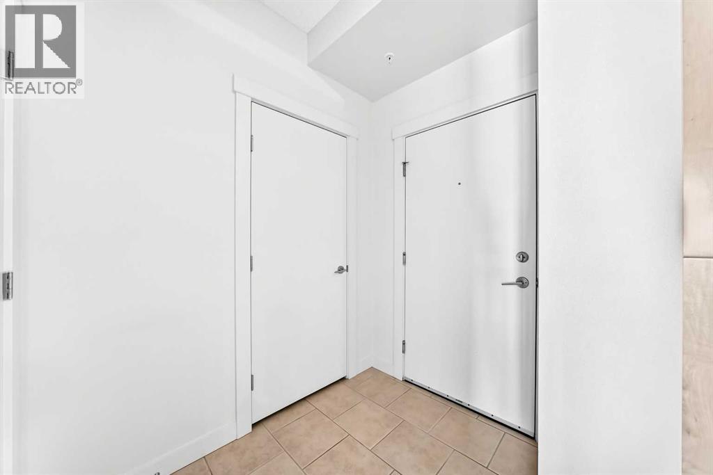 1401, 8880 Horton Road SW, Calgary, Alberta  T2V 2W3 - Photo 2 - A2348034
