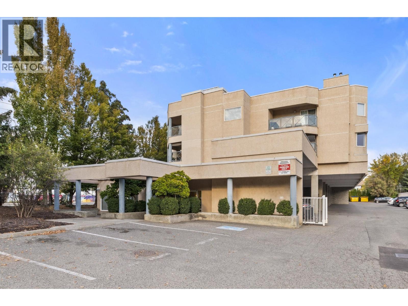3115 De Montreuil Court, Kelowna, British Columbia