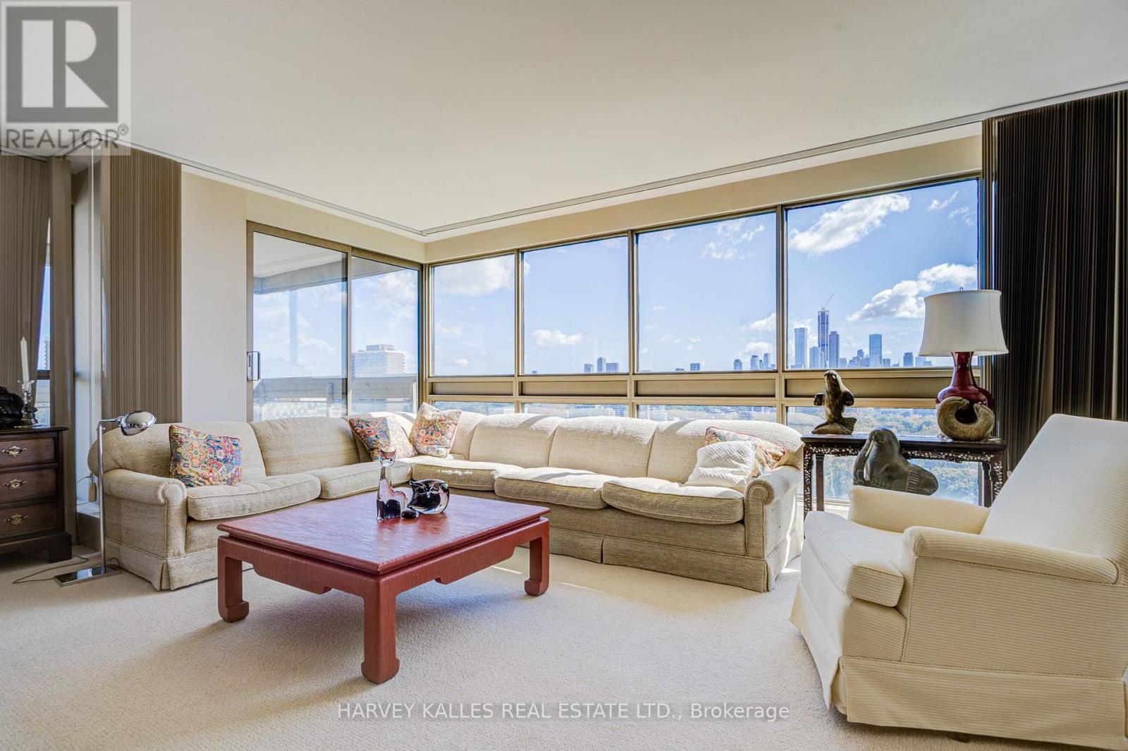 1605 - 63 St. Clair Avenue W, Toronto, Ontario  M4V 2Y9 - Photo 17 - C13826552
