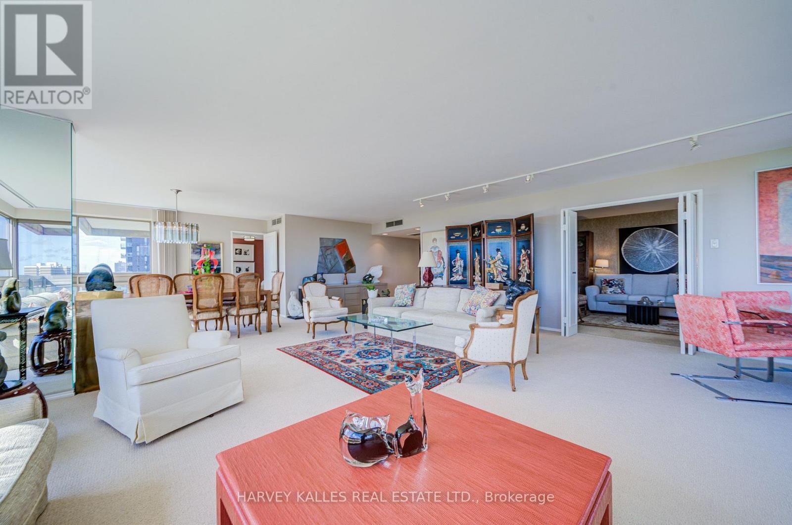 1605 - 63 St. Clair Avenue W, Toronto, Ontario  M4V 2Y9 - Photo 18 - C13826552