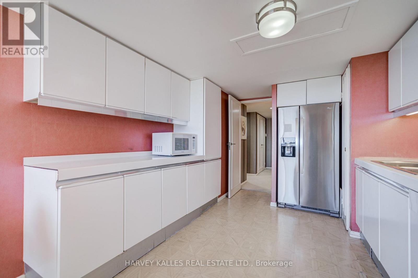 1605 - 63 St. Clair Avenue W, Toronto, Ontario  M4V 2Y9 - Photo 25 - C13826552