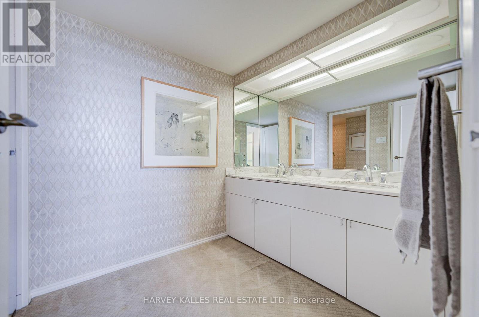 1605 - 63 St. Clair Avenue W, Toronto, Ontario  M4V 2Y9 - Photo 31 - C13826552
