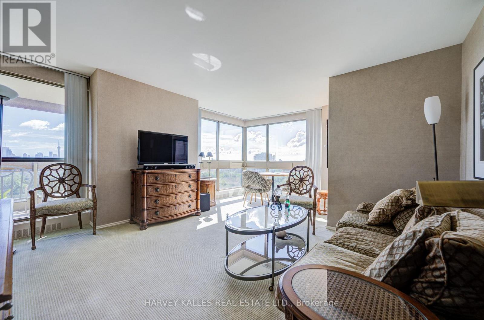 1605 - 63 St. Clair Avenue W, Toronto, Ontario  M4V 2Y9 - Photo 33 - C13826552