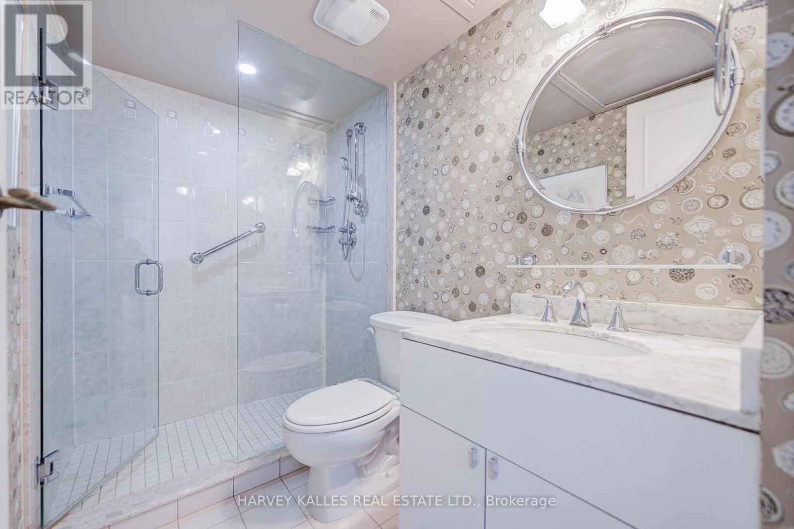 1605 - 63 St. Clair Avenue W, Toronto, Ontario  M4V 2Y9 - Photo 37 - C13826552