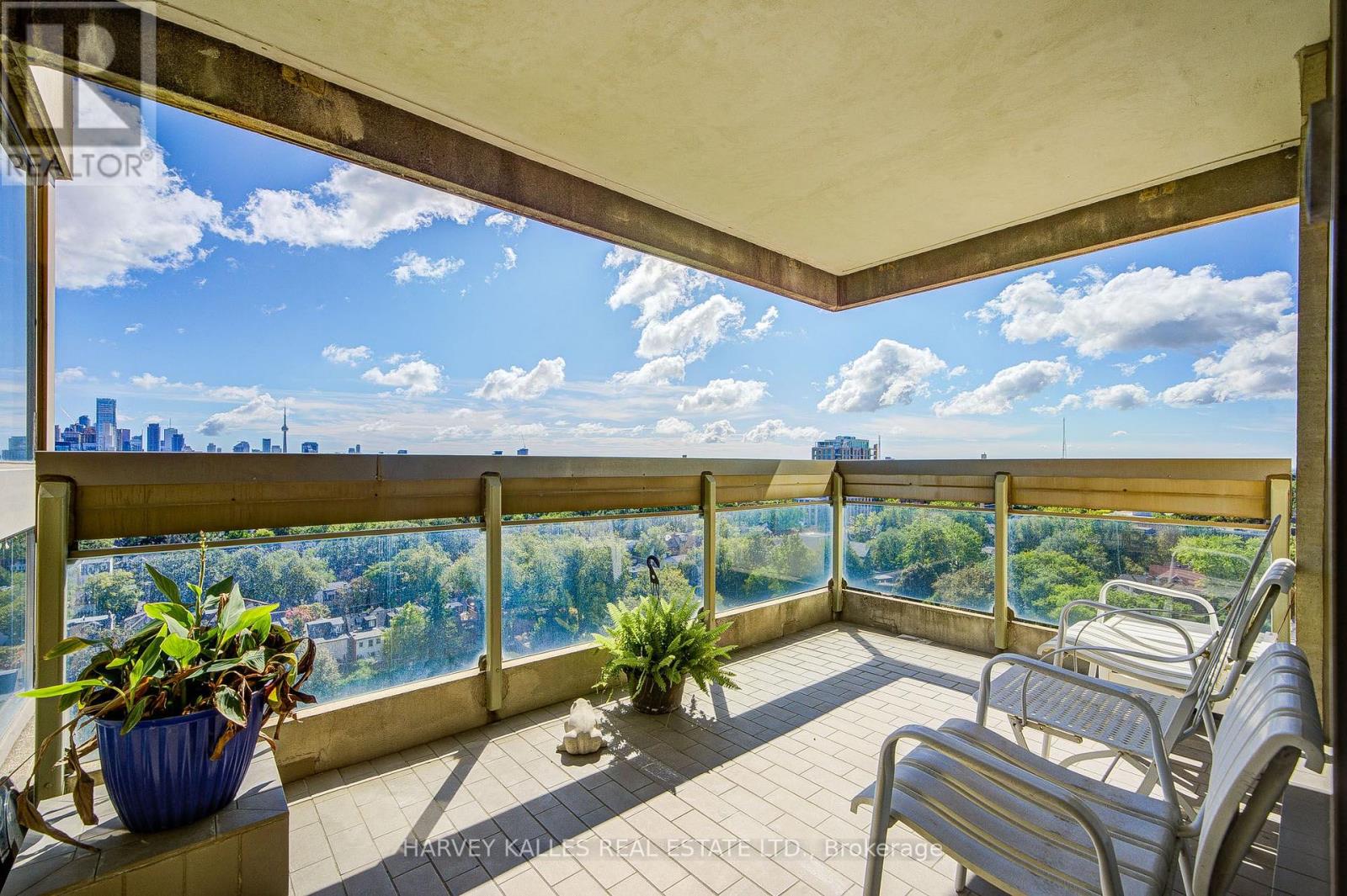 1605 - 63 St. Clair Avenue W, Toronto, Ontario  M4V 2Y9 - Photo 41 - C13826552