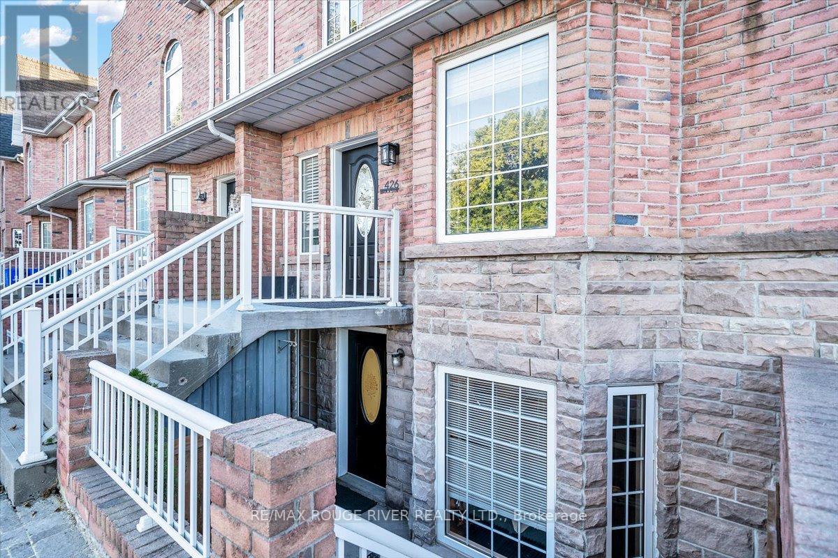 426 Brock Street N, Whitby, Ontario  L1N 4H9 - Photo 3 - E13826540