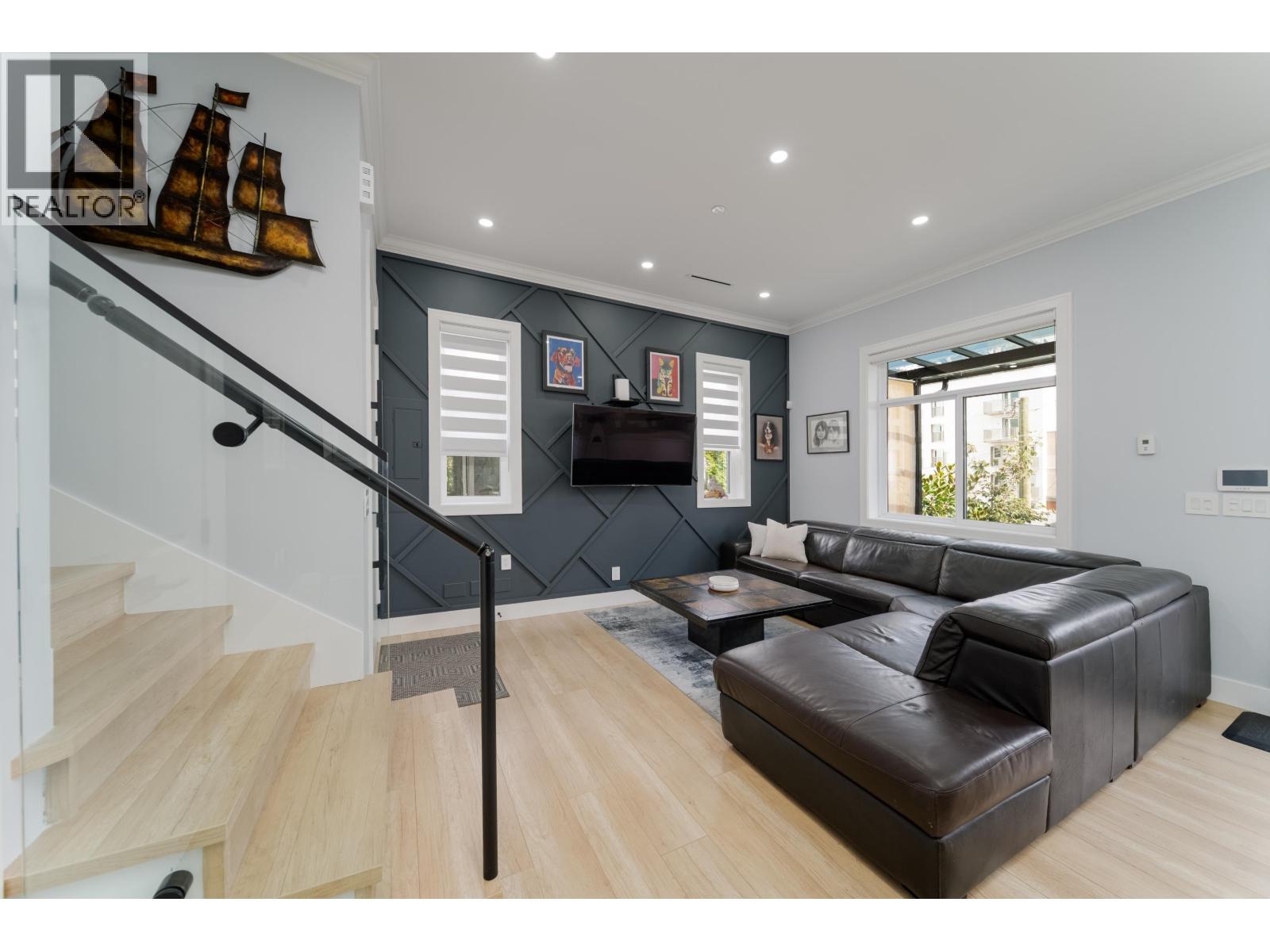 960 Renfrew Street, Vancouver, British Columbia  V5K 4B8 - Photo 2 - R3169399