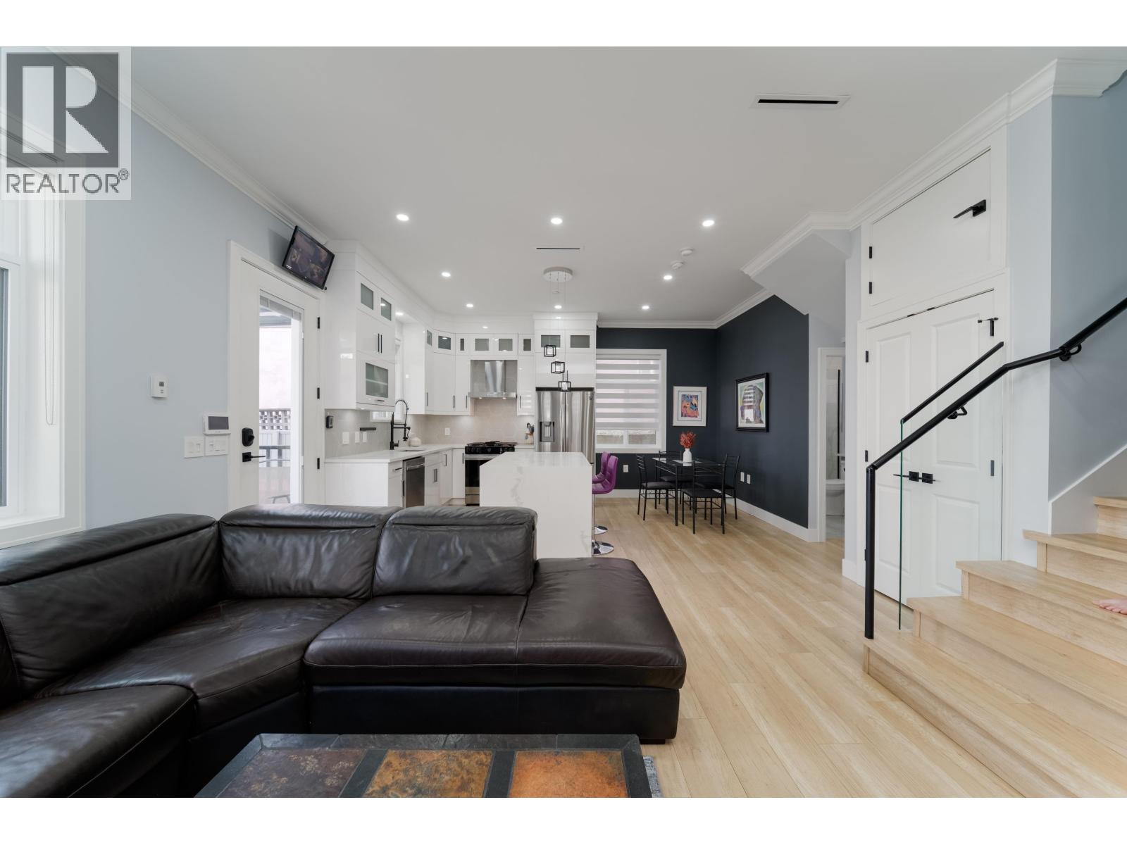 960 Renfrew Street, Vancouver, British Columbia  V5K 4B8 - Photo 3 - R3169399