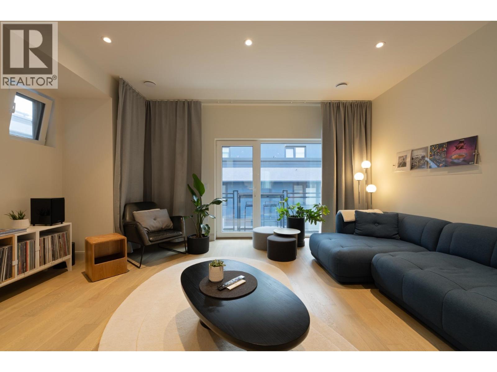 24 632 E 3rd Street, North Vancouver, British Columbia  V7L 0J1 - Photo 3 - R3169407