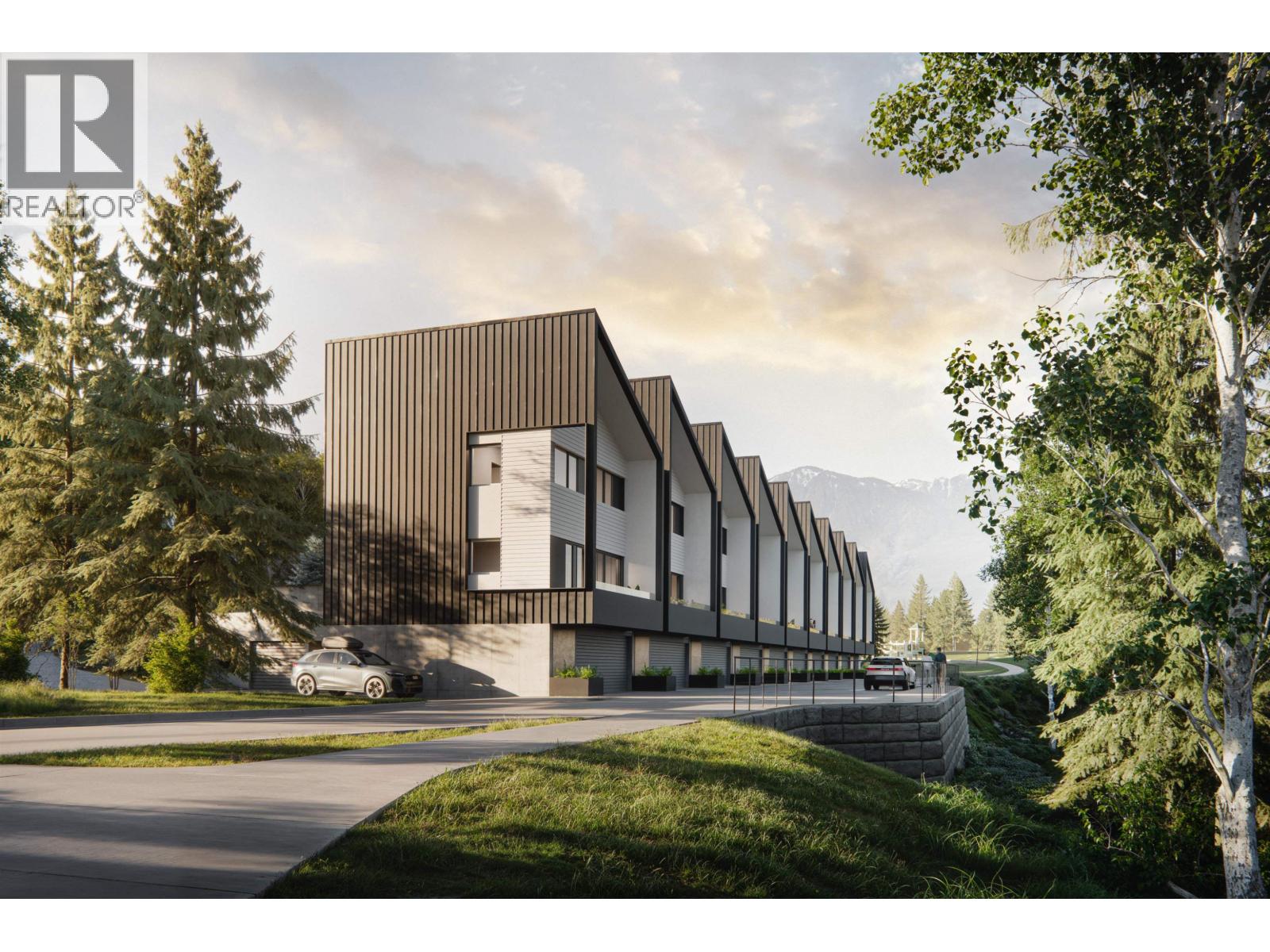 2 2900 University Boulevard, Squamish, British Columbia  V8B 0R9 - Photo 2 - R3169445