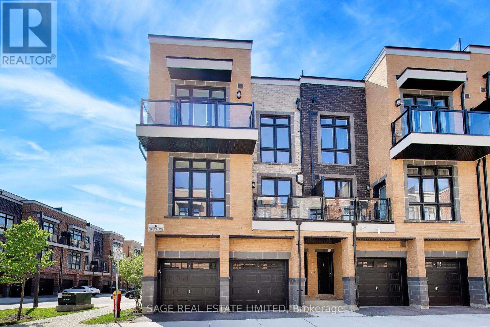 7 - 6 SAYERS LANE, Richmond Hill, Ontario