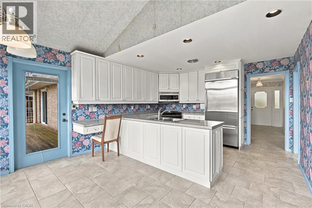 26 Leslie Drive, Hamilton, Ontario  L8G 2R1 - Photo 17 - 40866228