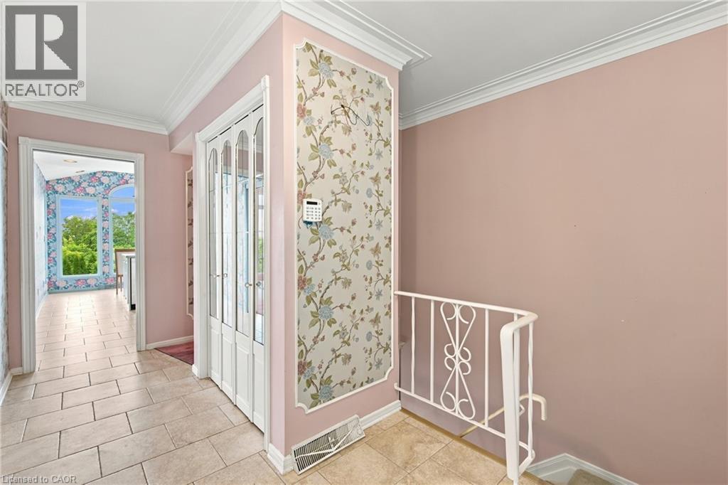 26 Leslie Drive, Hamilton, Ontario  L8G 2R1 - Photo 8 - 40866228