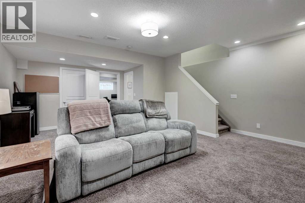 300 New Brighton Landing SE, Calgary, Alberta  T2Z 0S6 - Photo 24 - A2347994