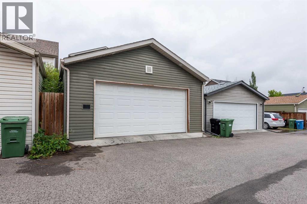 300 New Brighton Landing SE, Calgary, Alberta  T2Z 0S6 - Photo 30 - A2347994