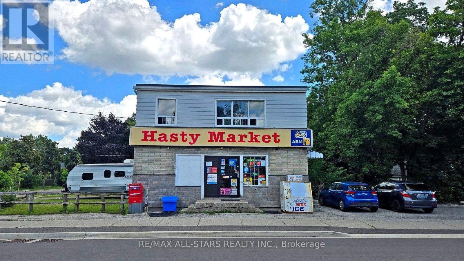 88 ELLIOTT STREET, Brampton, Ontario