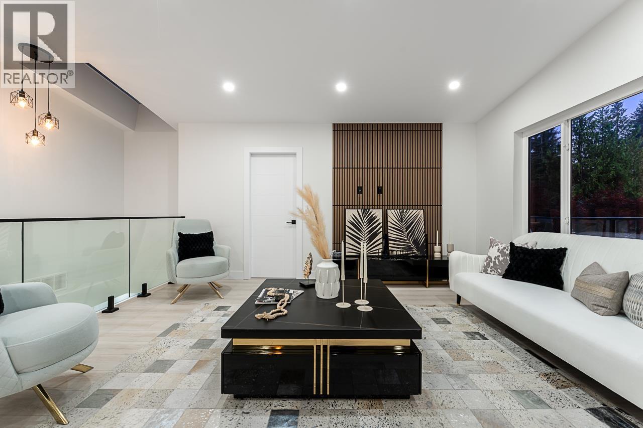 531 Greenway Avenue, North Vancouver, British Columbia  V7N 3C9 - Photo 8 - R3084941