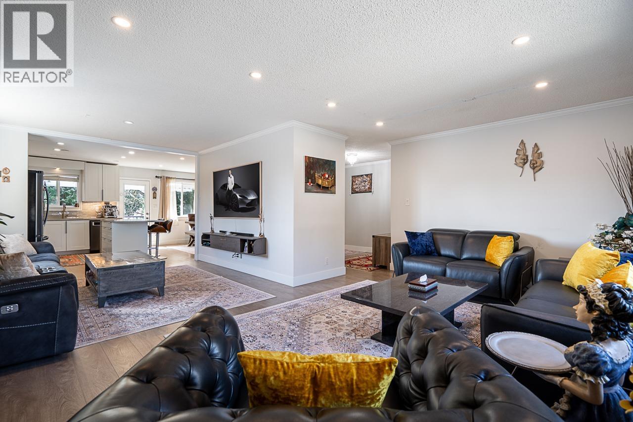 2333 KIRKSTONE ROAD, North Vancouver, British Columbia