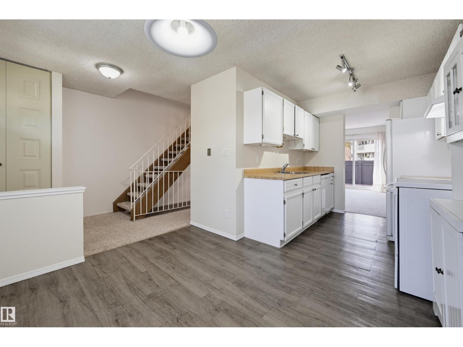 141 TUDOR LN NW