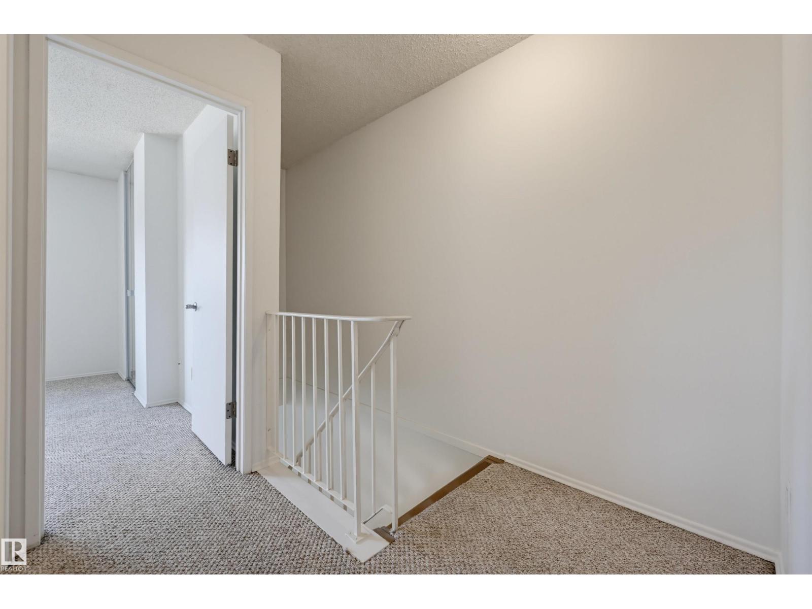 141 TUDOR LN NW