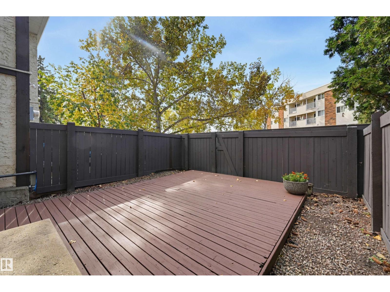 141 TUDOR LN NW