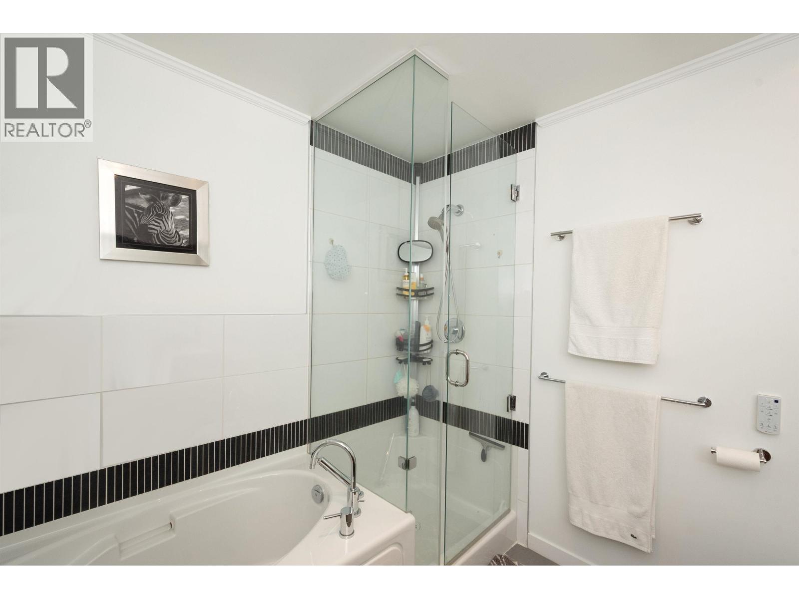 2602 2345 MADISON AVENUE