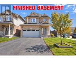 4 CUTTS CRESCENT, Hamilton, Ontario