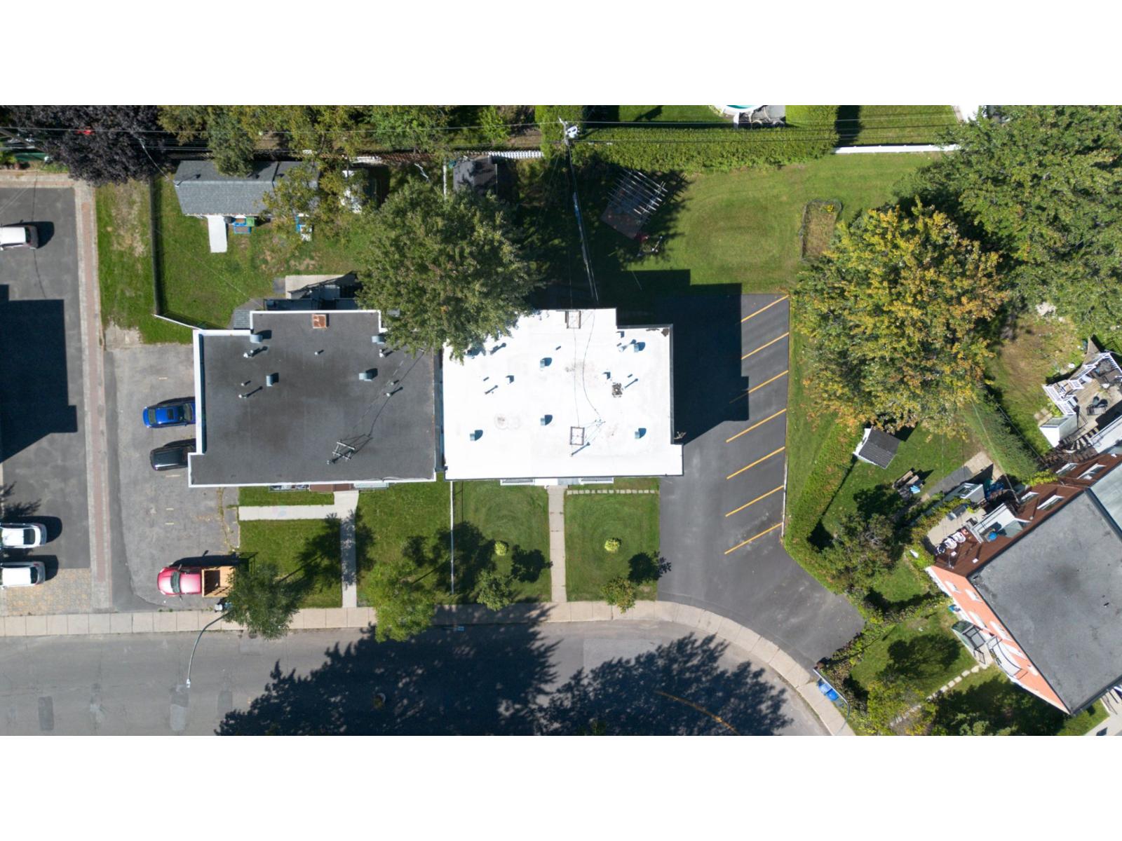 299 Rue Denonville Longueuil (Le Vieux-Longueuil) Quebec Canada J4L2P8 4