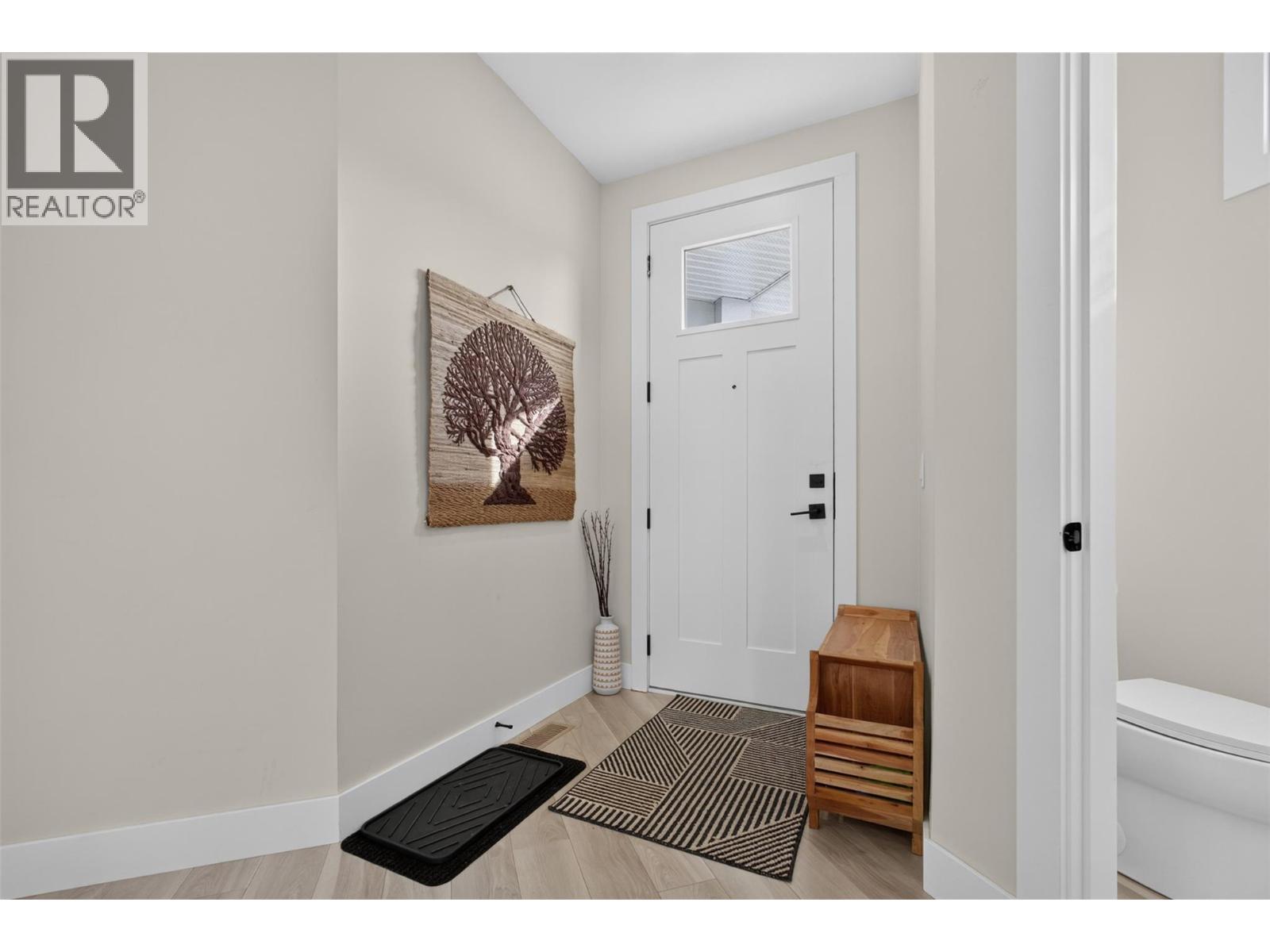 2400 Hawks Boulevard, West Kelowna, British Columbia  V4T 0A7 - Photo 10 - 10401500