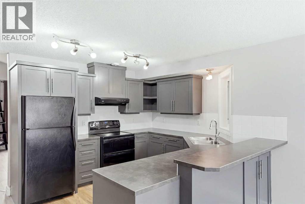 141 Thornfield Close SE, Airdrie, Alberta  T4A 2K8 - Photo 8 - A2346167