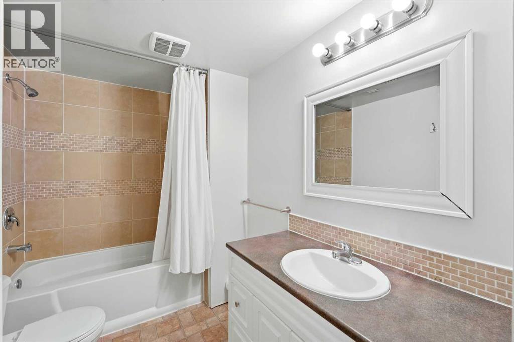 141 Thornfield Close SE, Airdrie, Alberta  T4A 2K8 - Photo 23 - A2346167