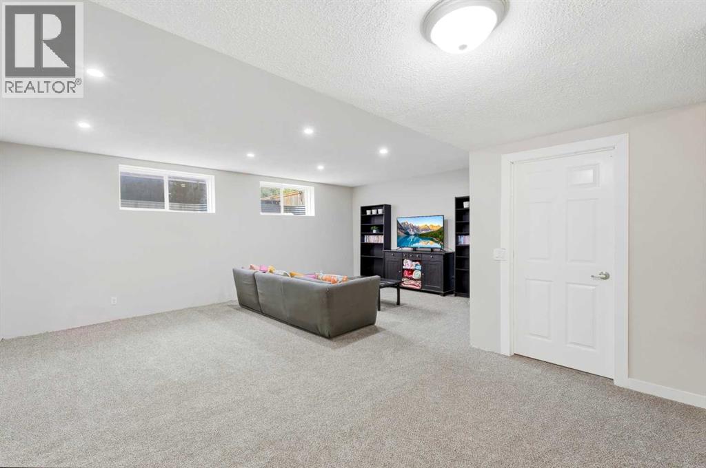 141 Thornfield Close SE, Airdrie, Alberta  T4A 2K8 - Photo 18 - A2346167