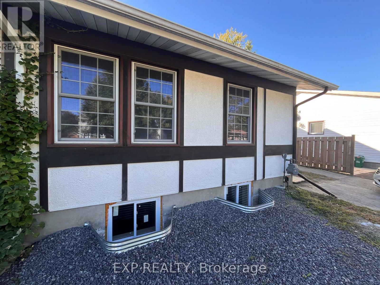 1381 LEIGH CRESCENT, Ottawa, Ontario