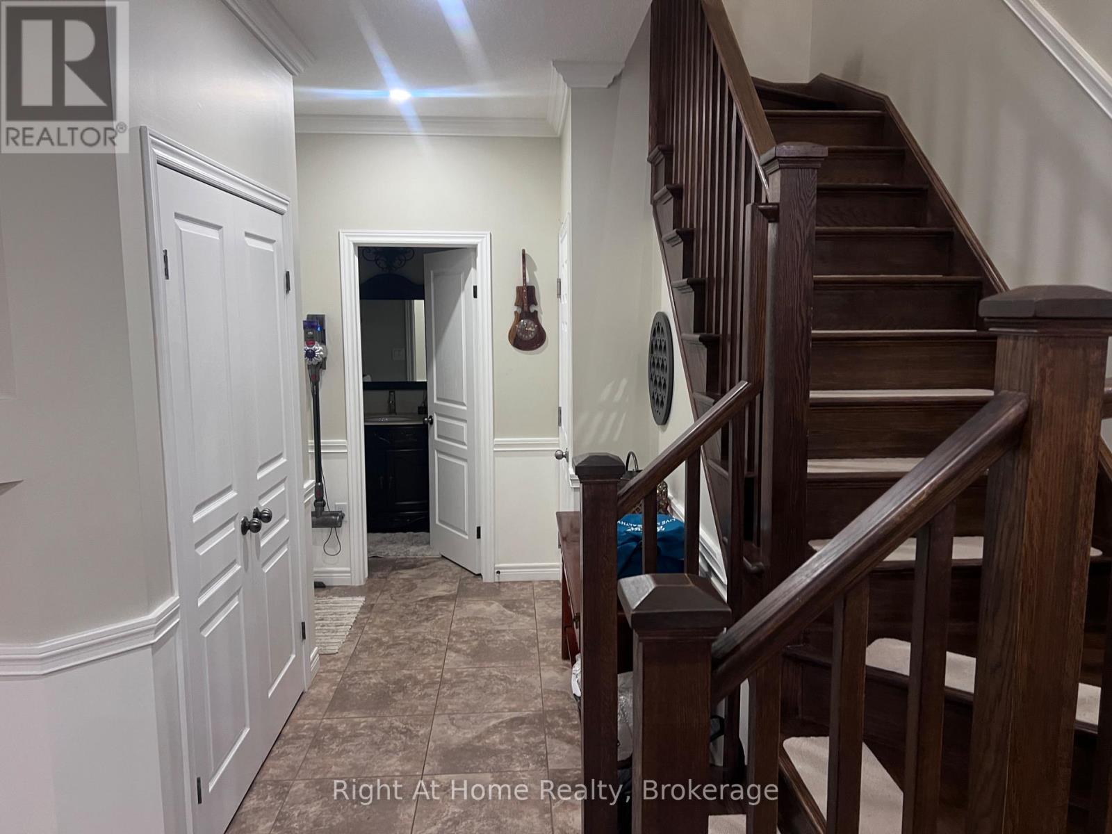 Upper - 52 Lorupe Court, Hamilton, Ontario  L9G 0C8 - Photo 16 - X13826628