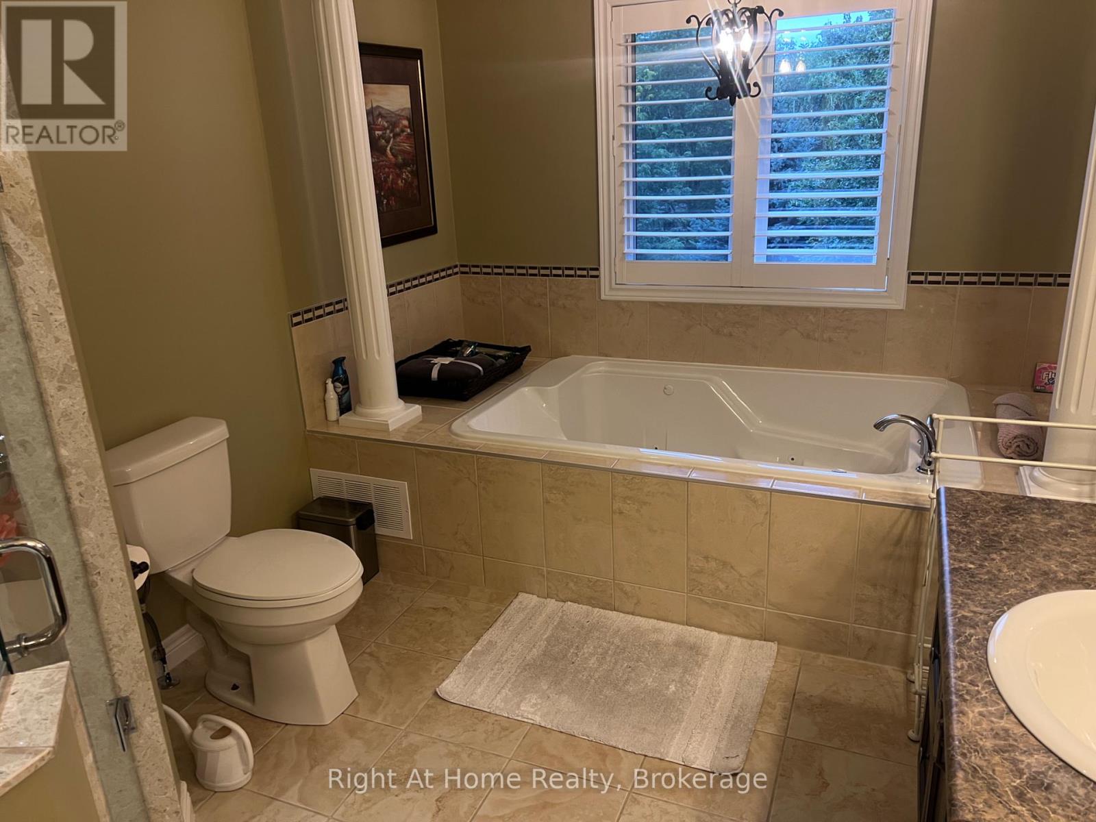 Upper - 52 Lorupe Court, Hamilton, Ontario  L9G 0C8 - Photo 26 - X13826628