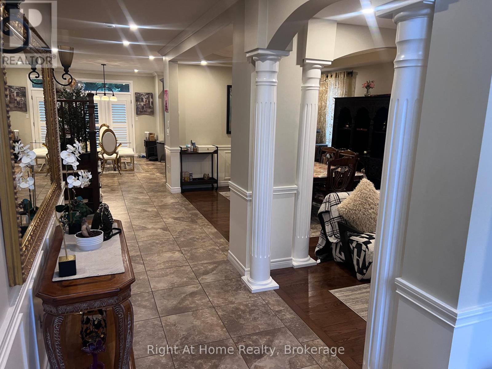 Upper - 52 Lorupe Court, Hamilton, Ontario  L9G 0C8 - Photo 6 - X13826628