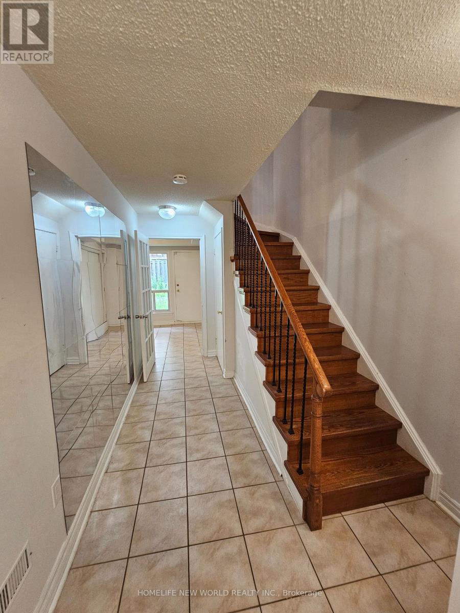 36 Thimble Berry Way, Toronto, Ontario  M2H 3K7 - Photo 2 - C13826560