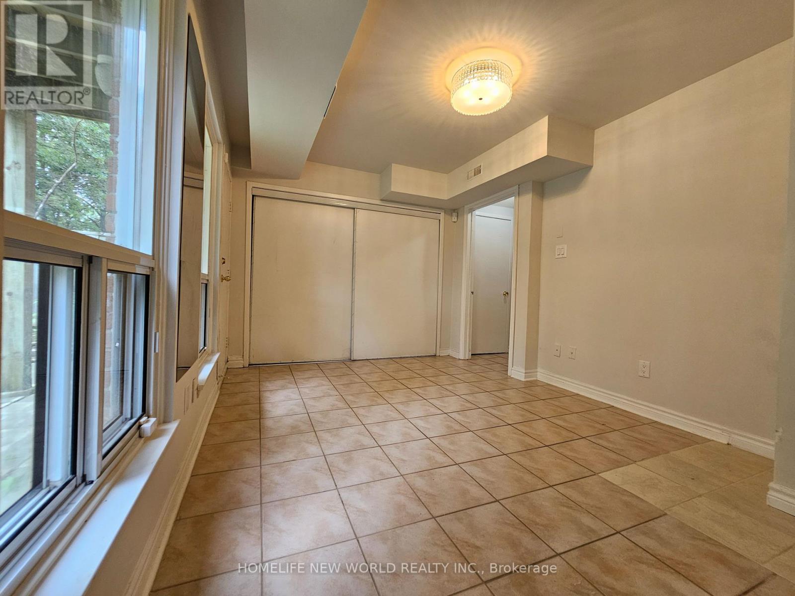 36 Thimble Berry Way, Toronto, Ontario  M2H 3K7 - Photo 4 - C13826560