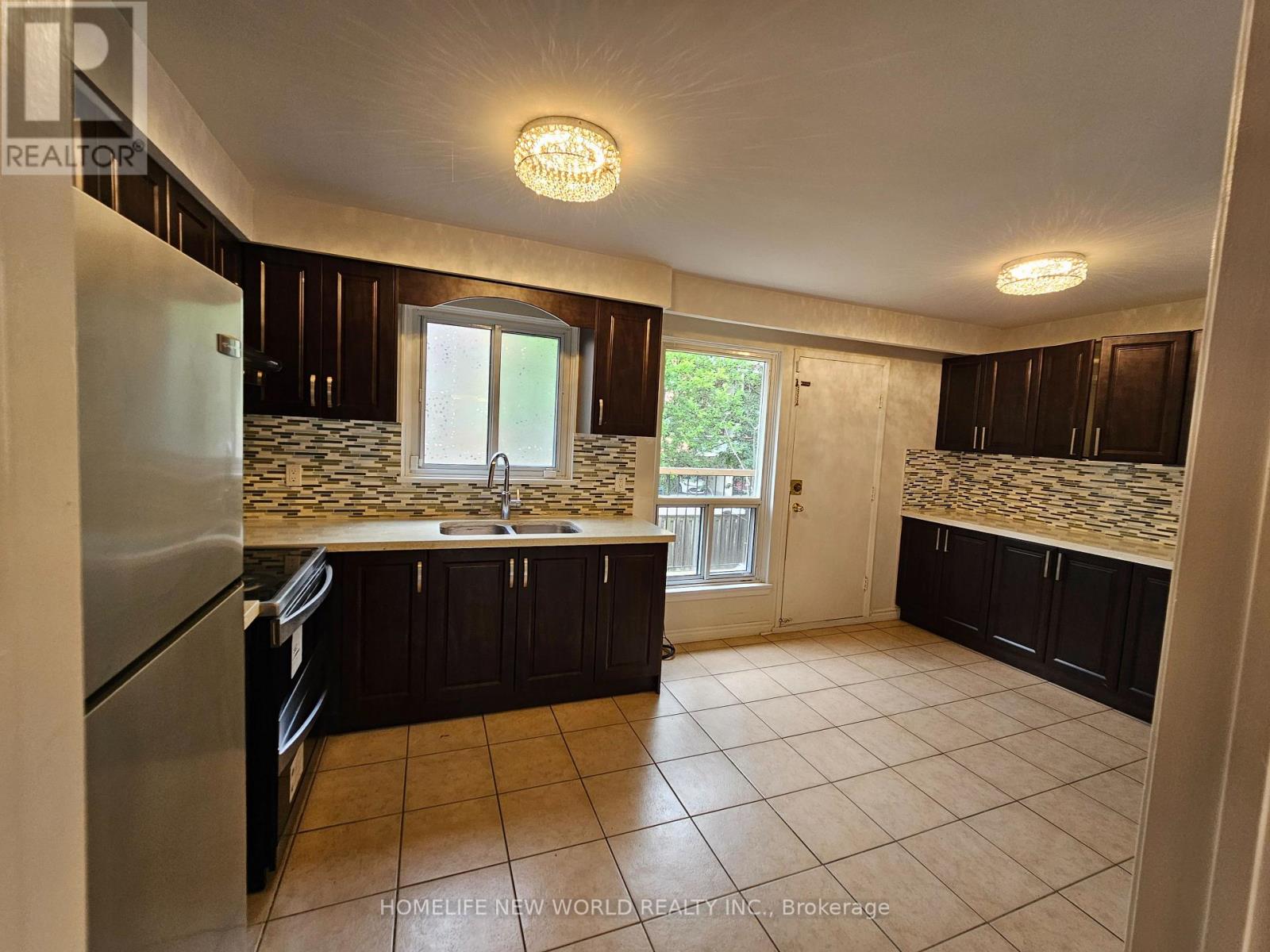 36 Thimble Berry Way, Toronto, Ontario  M2H 3K7 - Photo 8 - C13826560