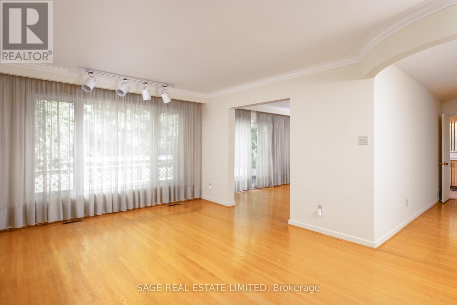 234 York Mills Road, Toronto, Ontario  M2L 1L1 - Photo 8 - C13826622