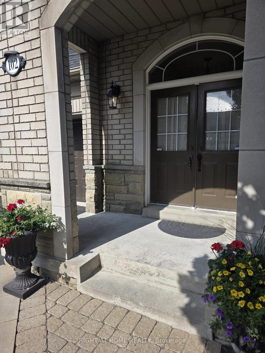 102 Cormorant Crescent, Vaughan, Ontario  L4H 2K4 - Photo 2 - N13826612