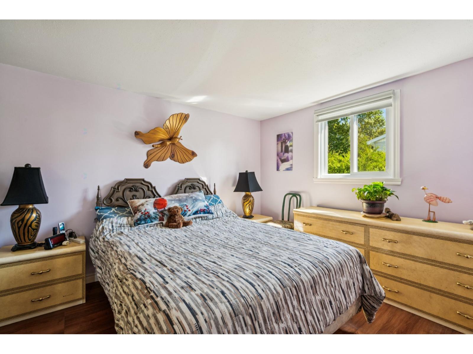 5 Rue Ringuette Huntingdon Quebec Canada J0S1H0 5