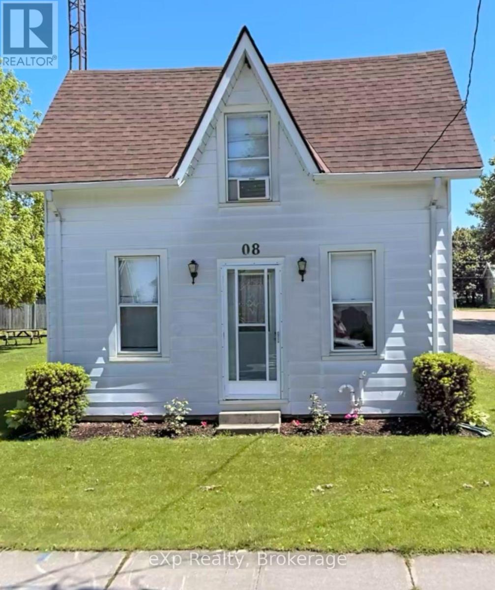 8 WEST STREET, Perth East, Ontario